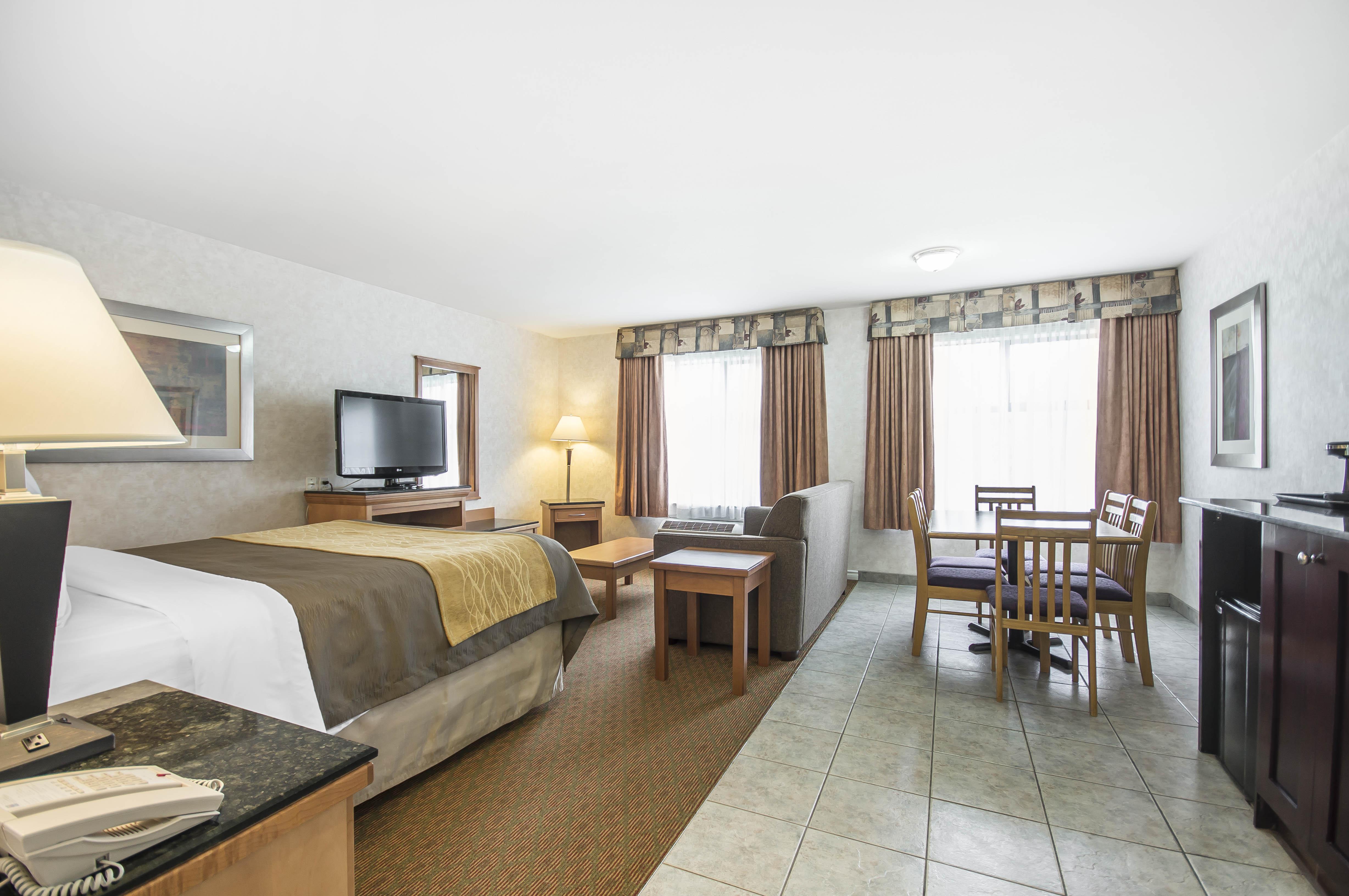 Prestige Kamloops Hotel Екстериор снимка